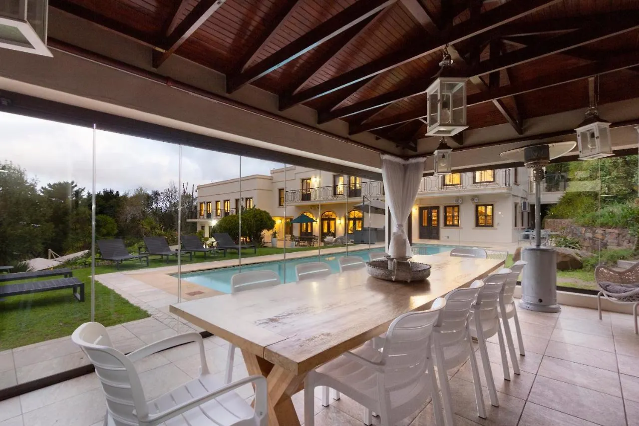 Two Luxury Villas - 9-Bed - Lyonesse & Lyons Den Ciudad del Cabo