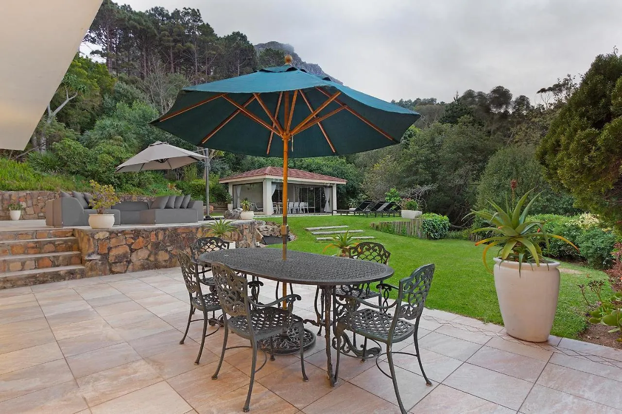 Two Luxury Villas - 9-Bed - Lyonesse & Lyons Den Ciudad del Cabo