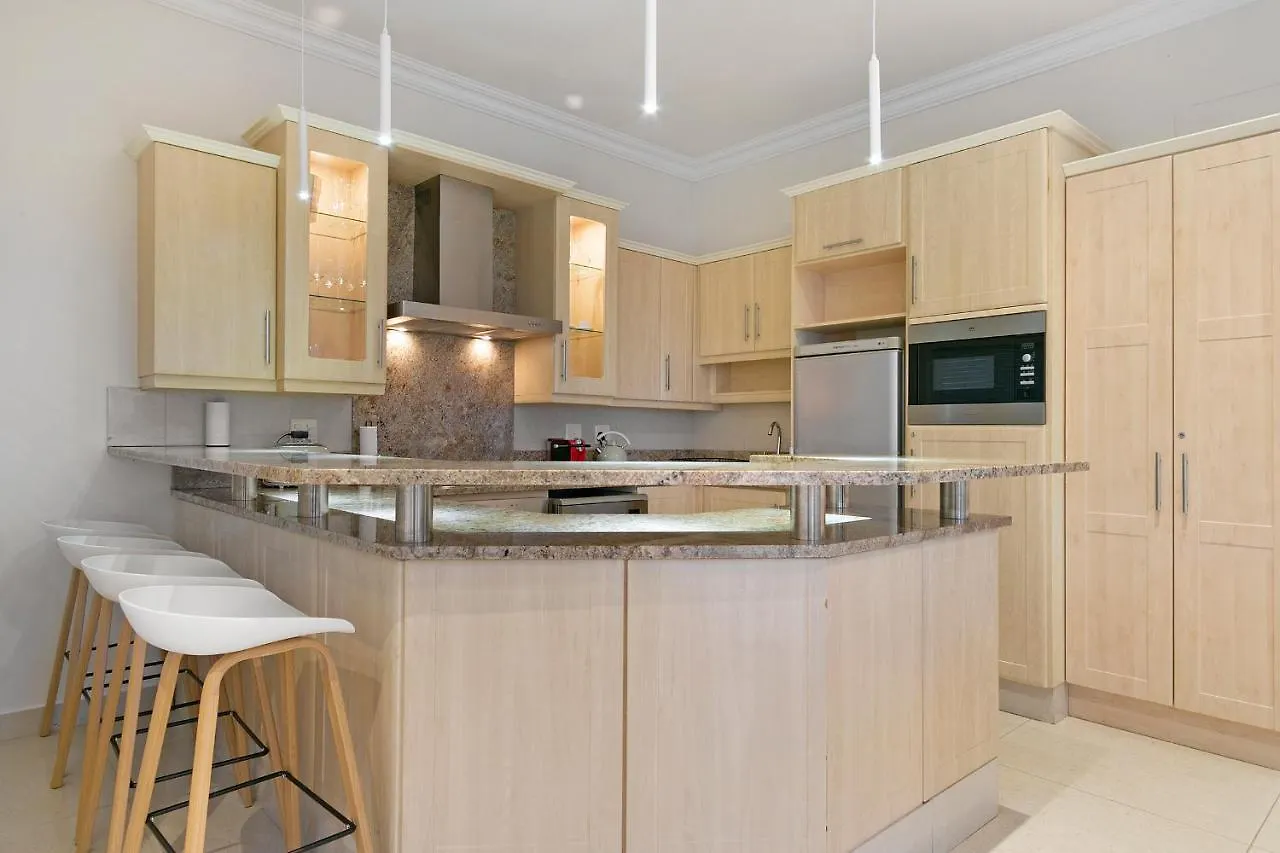 Two Luxury Villas - 9-Bed - Lyonesse & Lyons Den Cape Town 0*,