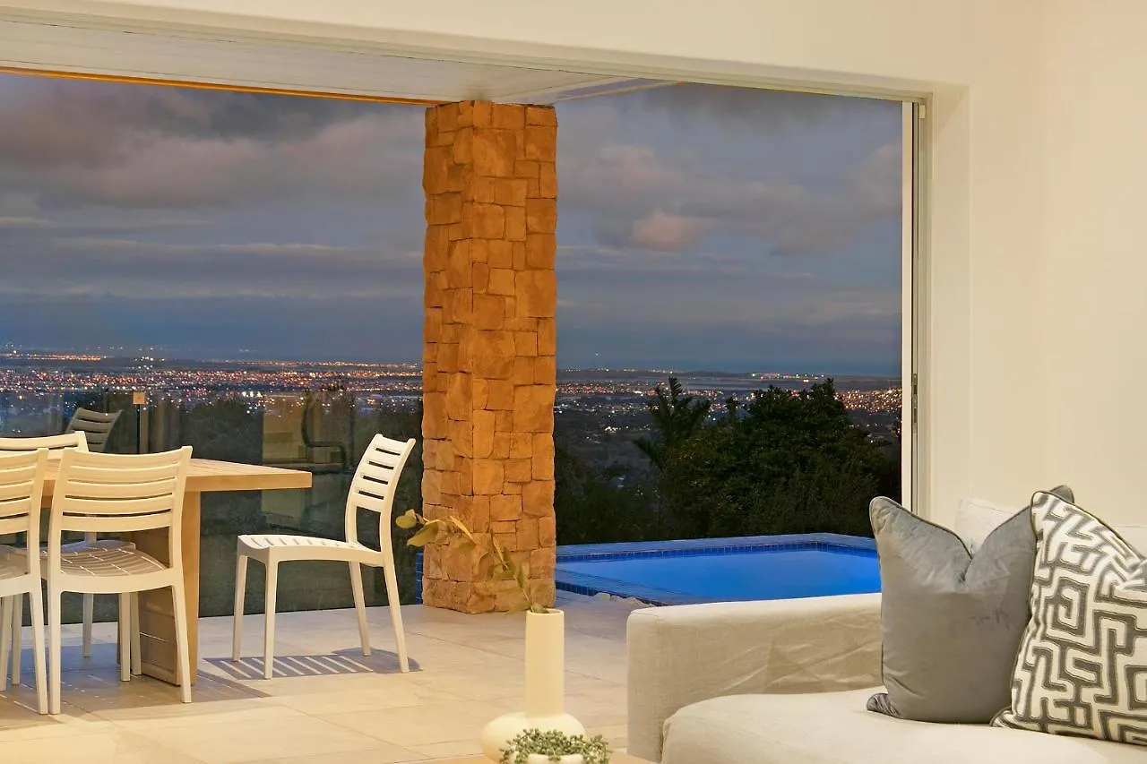 Two Luxury Villas - 9-Bed - Lyonesse & Lyons Den Cape Town