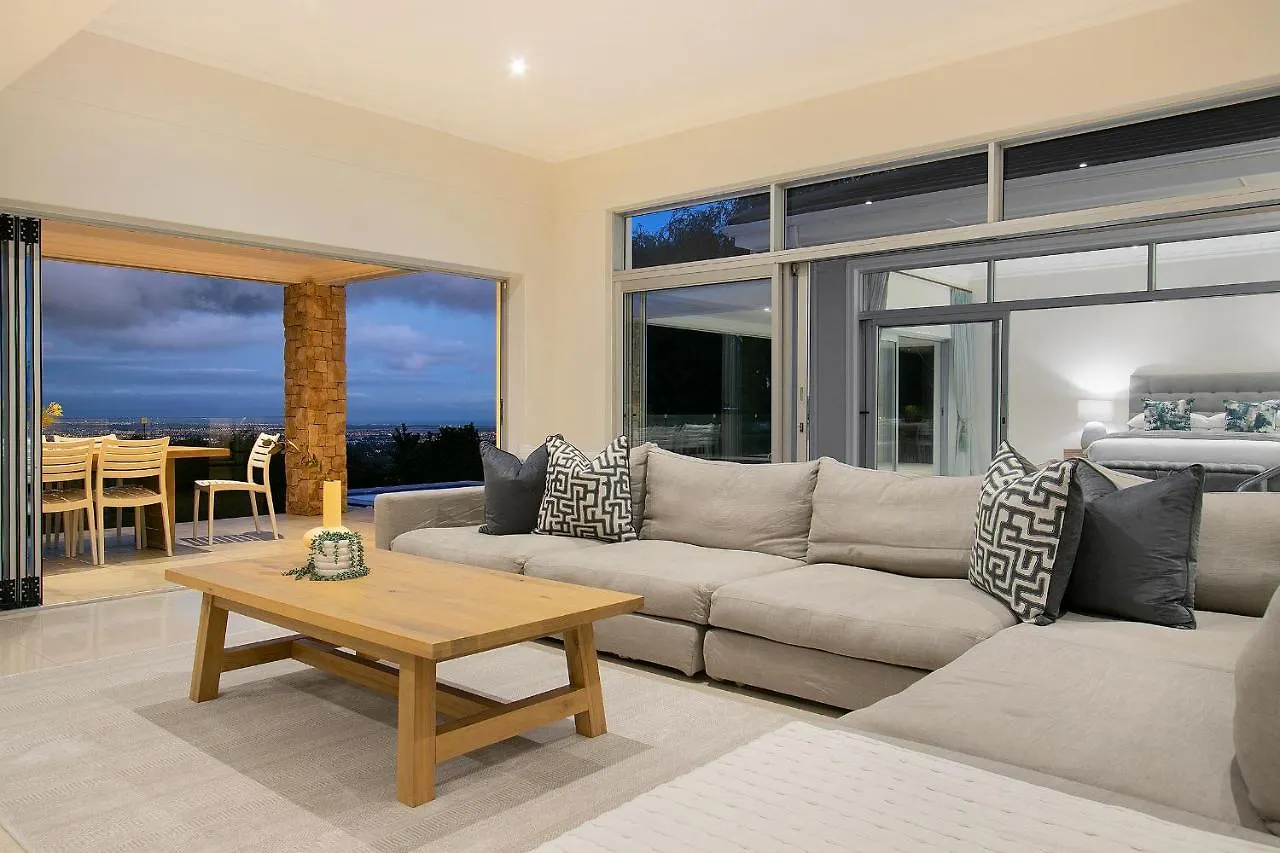 Two Luxury Villas - 9-Bed - Lyonesse & Lyons Den Cape Town