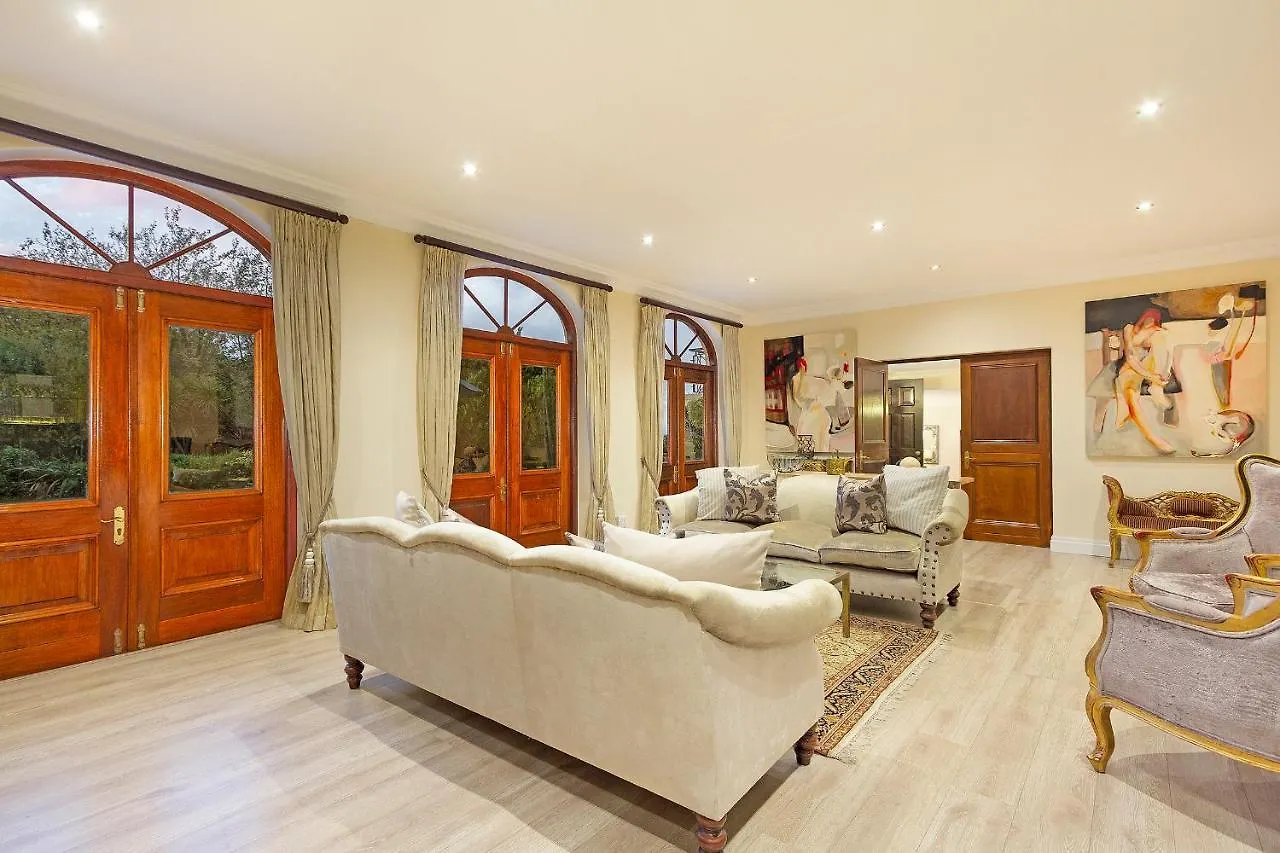 Two Luxury Villas - 9-Bed - Lyonesse & Lyons Den Cape Town 0*,